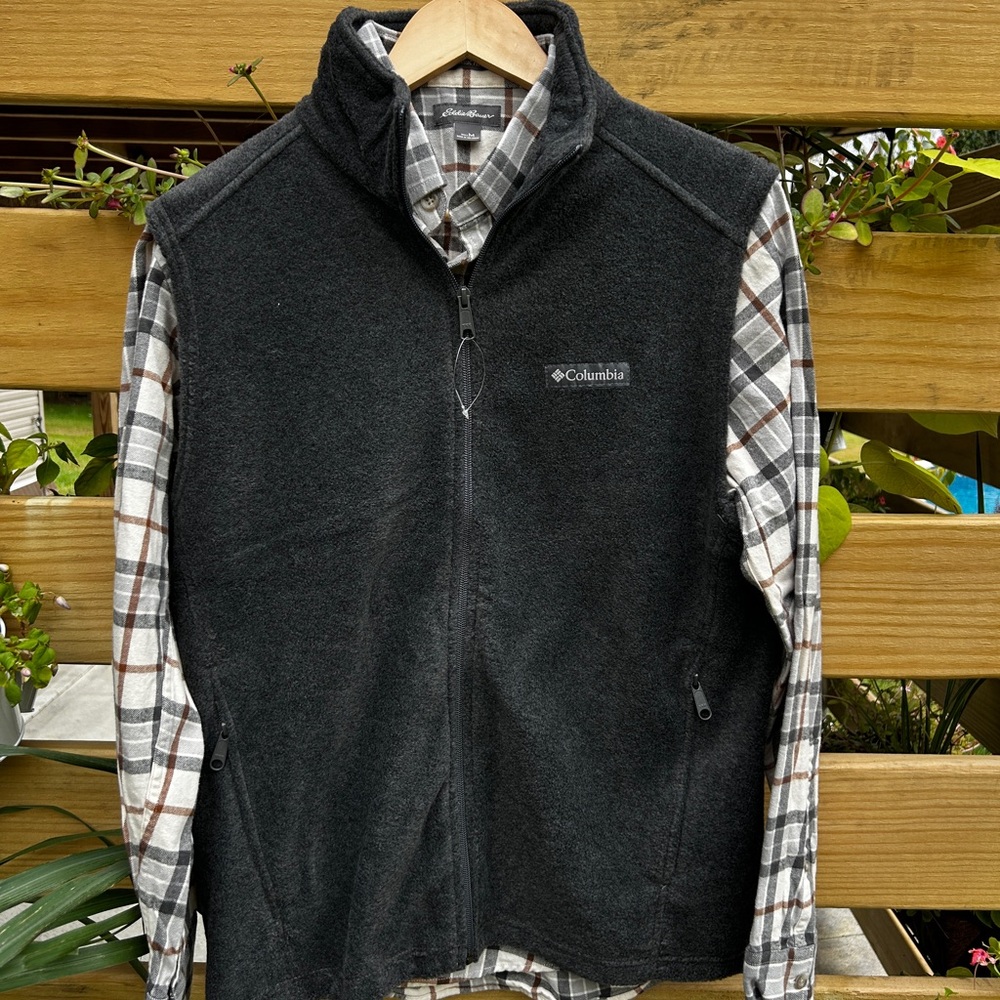 Columbia Men's Charcoal Fleece Vest & Flannel